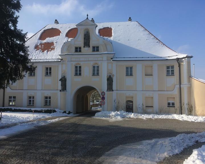 Kl­osterga­sthof Rogg­enburg
